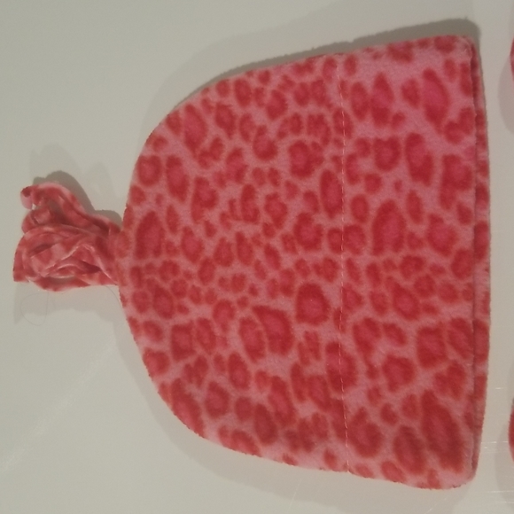 9-12M hat and mitten set - Picture 2 of 3